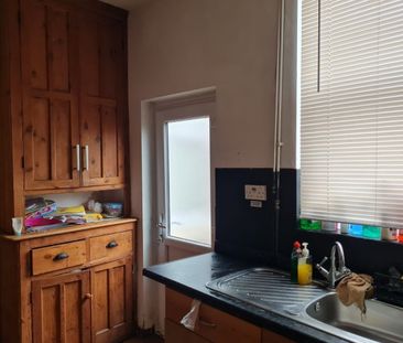 3 Bed End Terrace, Queensland Avenue, CV5 - Photo 6