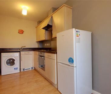 2 bedroom flat to rent - Photo 5