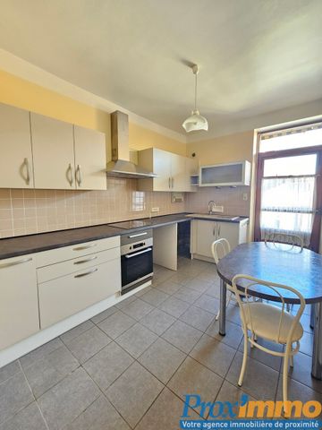 Location Appartement 5 pièces 118m² VOIRON 38500 - Photo 3