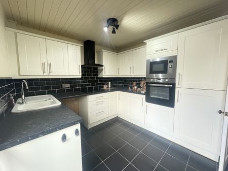 Long John, Hemel Hempstead - Photo 5