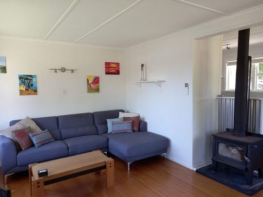 Fully furnished unit, 50m to the lake - Photo 1