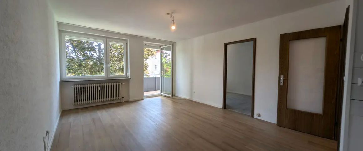 Freie 2-Zimmer-Wohnung auf dem Goldberg in Sindelfingen, mit Balkon und Tiefgaragenstellplatz - Photo 1