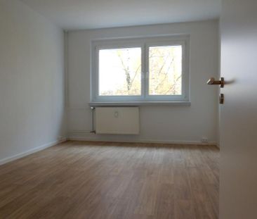Zweiraumapartment im 1. Obergeschoss und Dusche! - Photo 1