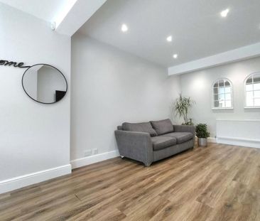 4 bedroom terraced house to rent - Photo 5