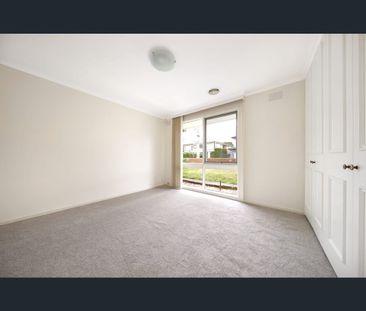 13 Nepean Ave, Hampton East, Vic 3188 - Photo 2