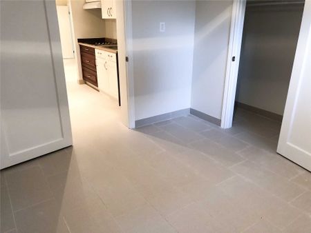 For Lease - 360 East Avenue Unit# Lower, Toronto, Ontario - Photo 5