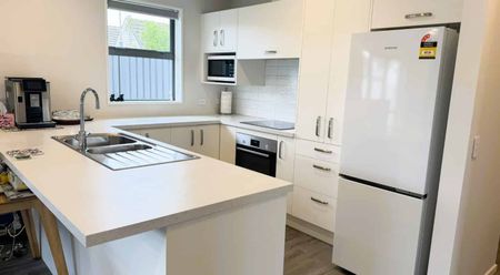 Modern Townhouse Close to Town - Photo 5