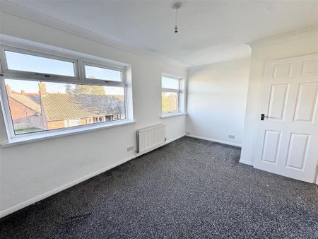 2 bedroom semi-detached house to rent - Photo 2