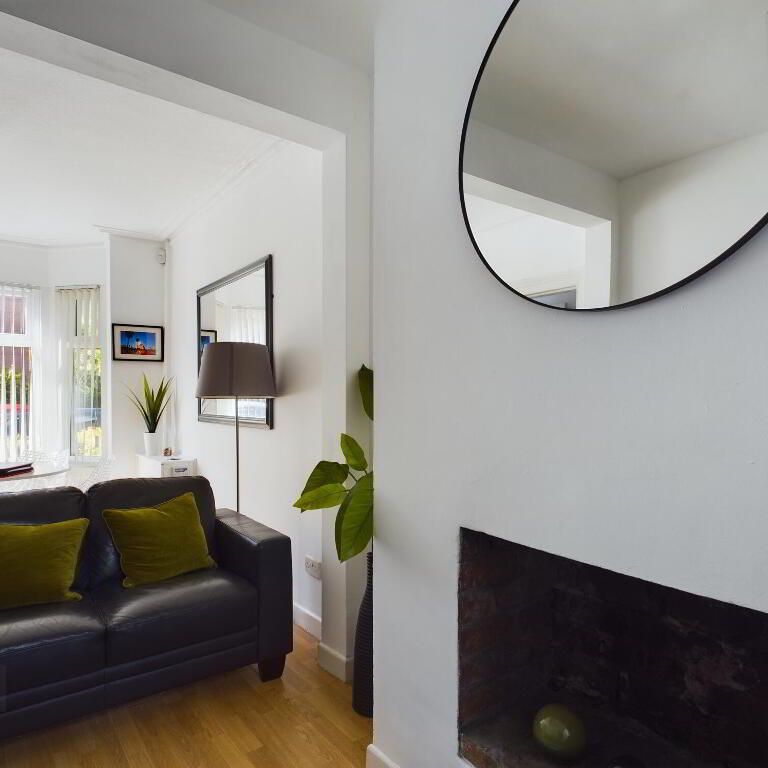 38 St Ives Gardens, Stranmillis, Belfast, BT9 5DN - Photo 1