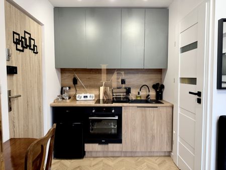 Kawalerka na Włochach po remoncie - Photo 5