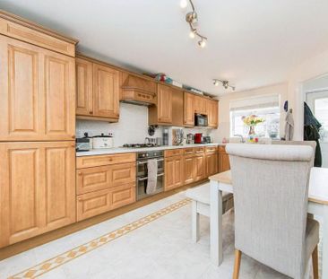 3 bedroom terraced house to rent - Photo 3