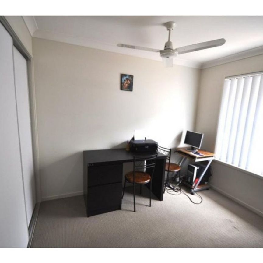 Beautiful 4 Bedroom Home - Photo 1