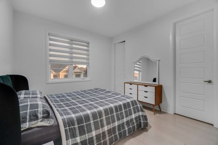 For Lease - 3255 Harasym Trail Unit# Main-Upper, Oakville, Ontario - Photo 5