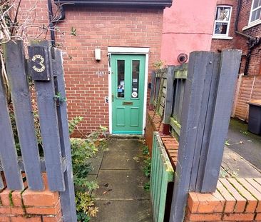 2 Bed Flat, Brookfield Road, LS6 - Photo 2
