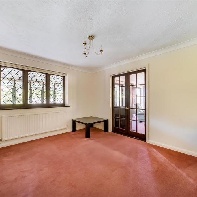 5 bedroom detached house to rent - Photo 1