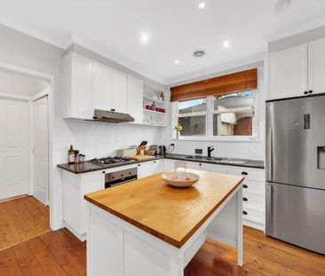Classic Charm with a Modern Edge in Prime Heidelberg West Position - Photo 6
