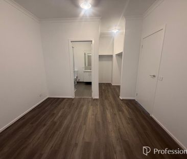 Brand New Family Home in a Prime Truganina Location - Photo 3