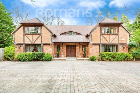 4 bedroom detached house to rent - Photo 2