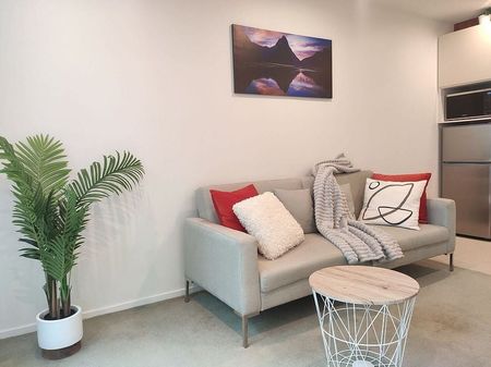 Cozy, compact 1 BR/1 BT with Patio @ Heart of City - Photo 3