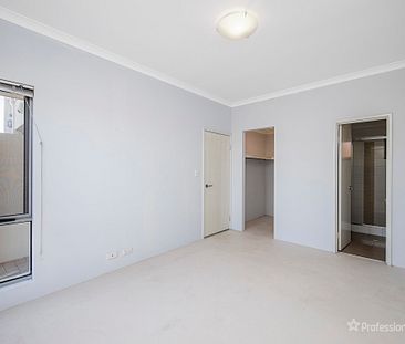 1B Rathkeale Boulevard, Ridgewood WA 6030 - Photo 2