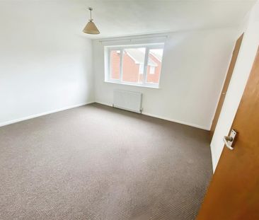 Winterton Road, Bulkington, Bedworth - Photo 2