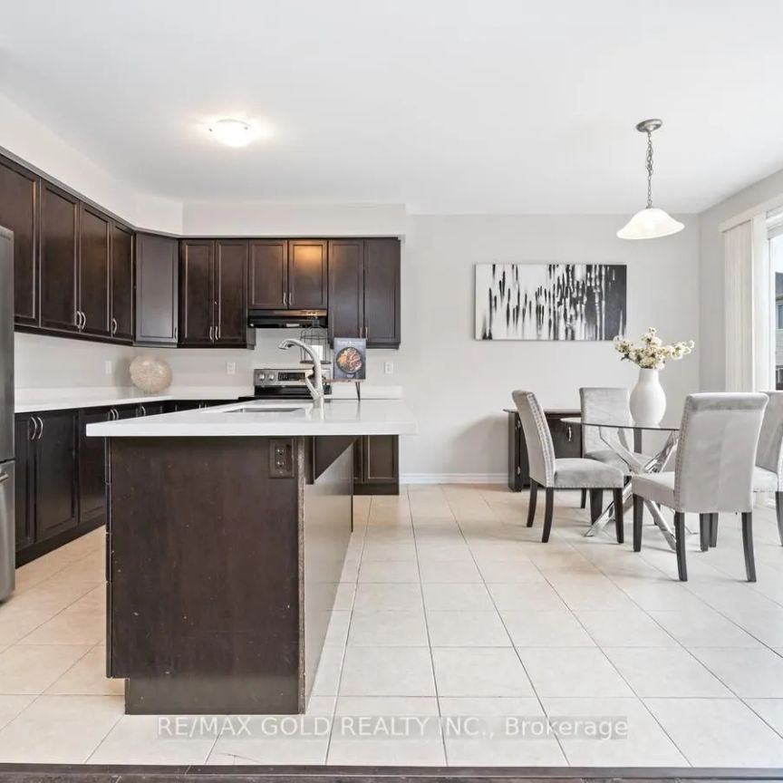 Detached Home For Lease | W8217698 - Photo 1