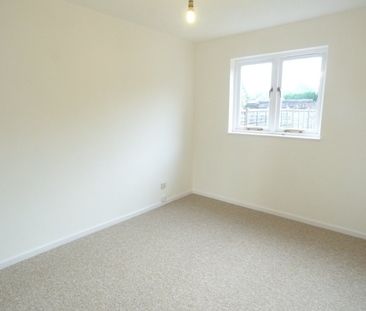 Shaw Drive, Walton-on-Thames, KT12 - Photo 2