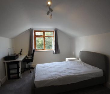 5 bedroom semi-detached house to rent - Photo 1