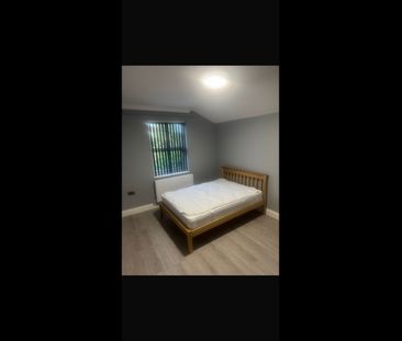 Room in a Shared House, Harrowdene Road, BS4 - Photo 3