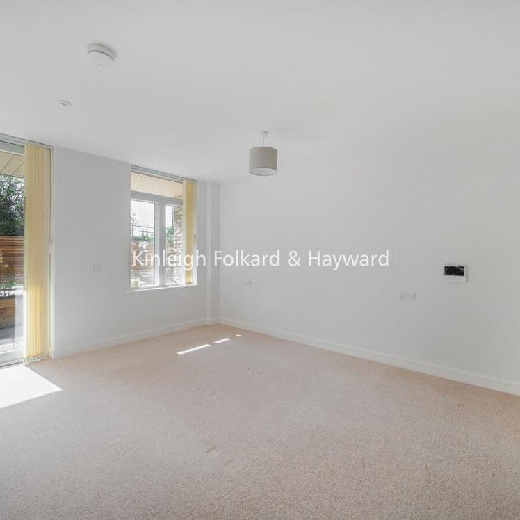 Commonside East, Mitcham CR4 - Photo 1
