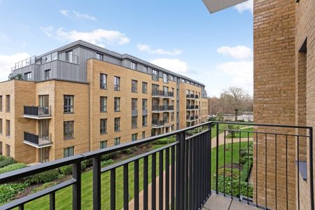 3 bedroom flat to rent - Photo 3