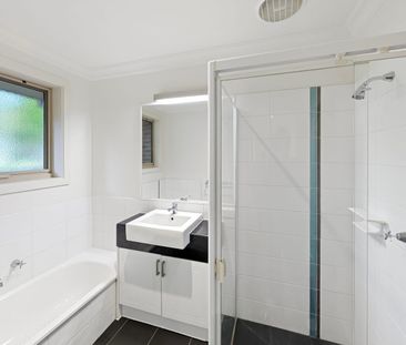 Spacious Three Bedroom Townhouse with Parkside Living - Photo 4