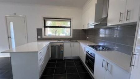 Modern Luxury Living - Photo 4