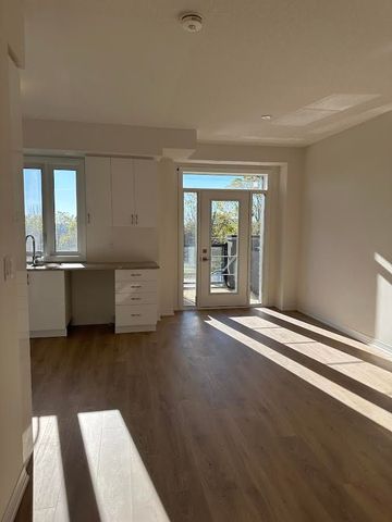 For Lease - 660 Colborne Street Unit# 32, Brantford, Ontario - Photo 5