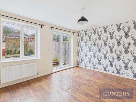 3 bedroom semi-detached house to rent - Photo 3