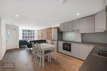 2 bedroom flat to rent - Photo 2