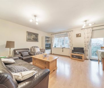 Ash Hill Close, Bushey, WD23 1BW - Photo 2