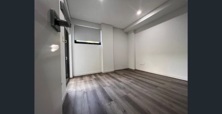 Nearly new apartment in prime location - Photo 3