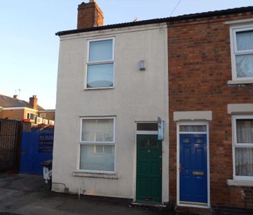 3 bedroom end of terrace house to rent - Photo 2