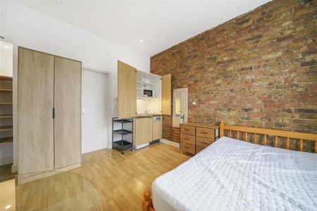 Studio to rent - Photo 2