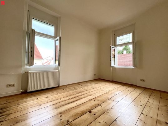 Helles Altbau-Juwel mit Charakter: 2 Zimmer mit Balkon! - Photo 1