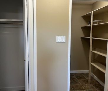 2 BDRM/1 BATH - 2318 ARLINGTON AVE - Available OCT 1 - Photo 5