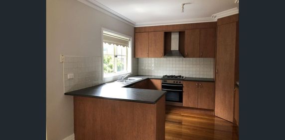 Spacious and well-presented, this 3-bedroom, 2-bathroom home in the heart of Reservoir offers comfort, convenience, and modern living. - Photo 2
