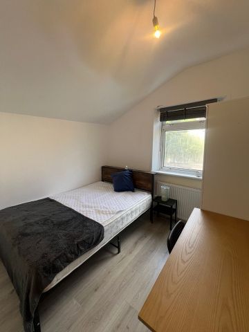 4 Bed Terraced House, Morley Road, E15 - Photo 5