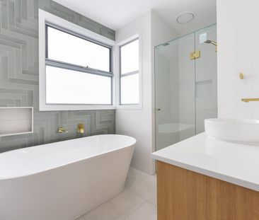 CHARMING ON CLEELAND STREET - Photo 6