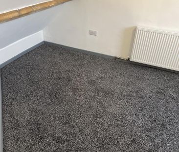 5 bedroom semi-detached house to rent - Photo 3