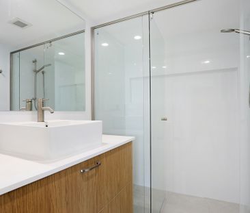 FULLY RENOVATED UNIT WITH OCEAN AND RIVER VIEWS - Photo 4