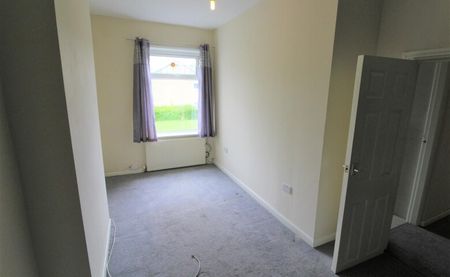 Middleton Road, LS27 - Photo 3