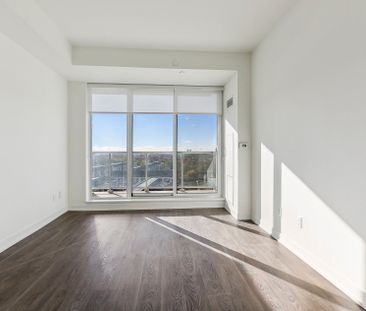 For Lease - 2 David Eyer Road Unit# 931, Richmond Hill, Ontario - Photo 3