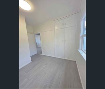 3 Bedroom House Newly renovated - Photo 3